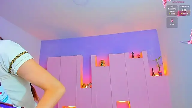 Snapshot of angelikarose1 chatting on January 30, 1:00 am angelikarose1 online show from January 30, 1:00 am