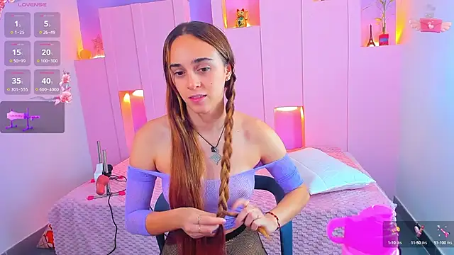 Snapshot of angelikarose1 chatting on February 23, 3:35 am angelikarose1 online show from February 23, 3:35 am