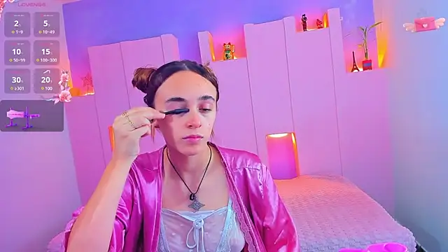 Snapshot of angelikarose1 chatting on February 25, 3:42 am angelikarose1 online show from February 25, 3:42 am