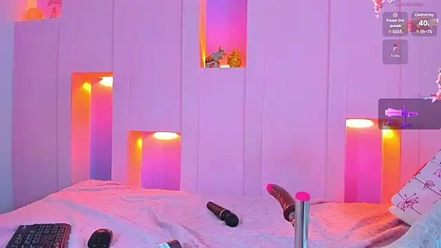 Snapshot of angelikarose1 chatting on February 25, 6:47 am angelikarose1 online show from February 25, 6:47 am