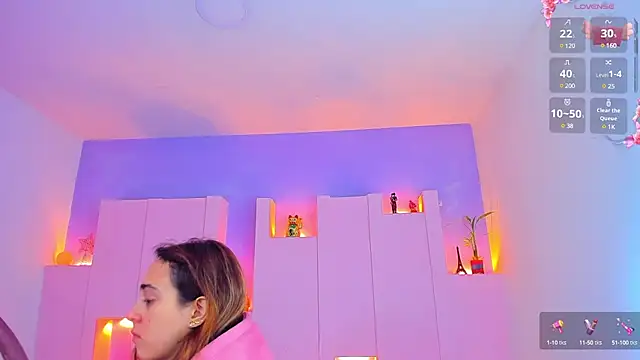 Snapshot of angelikarose1 chatting on February 26, 3:32 am angelikarose1 online show from February 26, 3:32 am