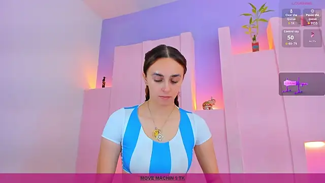 Snapshot of angelikarose1 chatting on October 12, 4:00 am angelikarose1 online show from October 12, 4:00 am