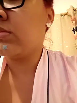 Snapshot of Isabella_Du chatting on May 7, 3:45 am Isabella Du online show from May 7, 3:45 am
