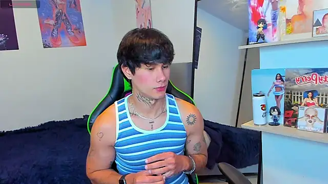 Snapshot of JayHotxxx chatting on July 6, 1:46 am JayHotxxx online show from July 6, 1:46 am