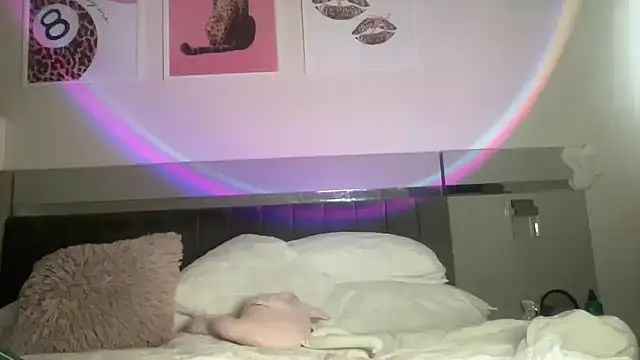 petitebeauty online show from March 7, 8:39 pm