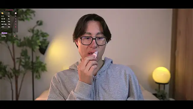 Snapshot of SrLuis18 chatting on November 14, 8:51 pm SrLuis18 online show from November 14, 8:51 pm