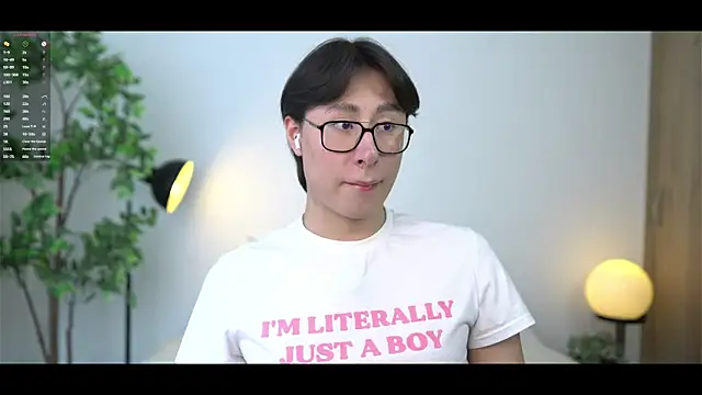 Snapshot of SrLuis18 chatting on February 6, 4:54 pm SrLuis18 online show from February 6, 4:54 pm