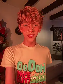 lyamthommpson online show from December 5, 6:15 pm