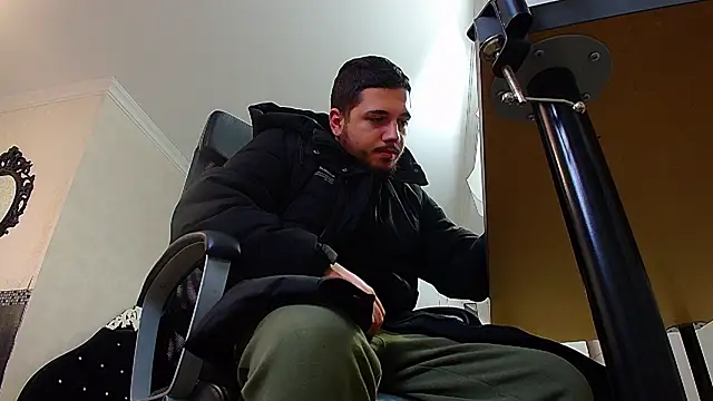 Snapshot of JoshKnights chatting on October 28, 5:55 am JoshKnights online show from October 28, 5:55 am