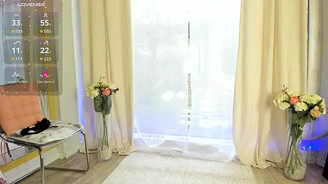 Selena Reeves online show from October 13, 6:24 am