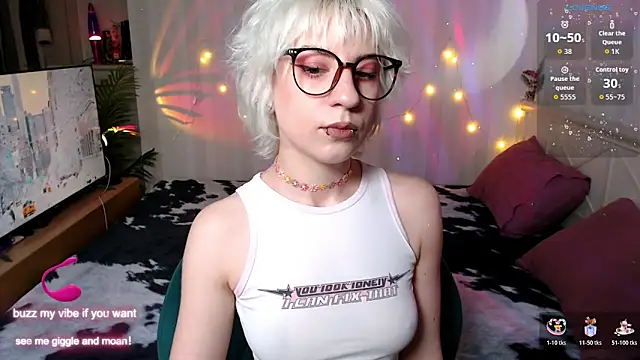  Moonlight t online show from December 18, 9:37 am