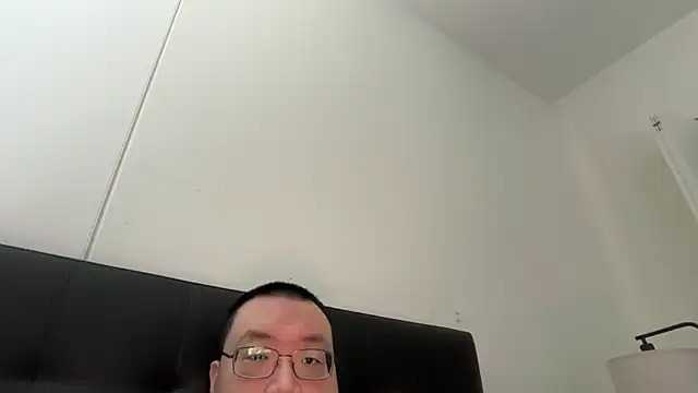 Snapshot of slaveasianboy chatting on February 13, 8:27 pm slaveasianboy online show from February 13, 8:27 pm