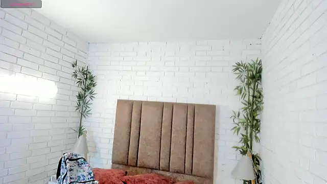 victoria mooree online show from December 24, 1:49 am