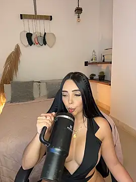 annyfosterr online show from May 9, 7:52 pm