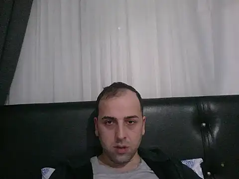 Snapshot of Yldrmm_9553 chatting on February 20, 4:29 pm Yldrmm 9553 online show from February 20, 4:29 pm