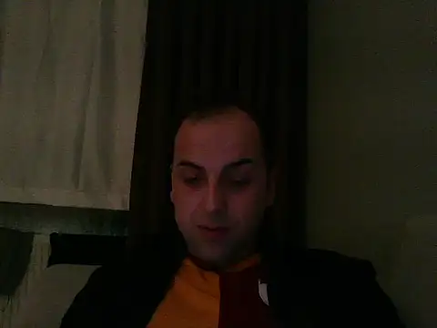 Snapshot of Yldrmm_9553 chatting on March 18, 9:18 pm Yldrmm 9553 online show from March 18, 9:18 pm