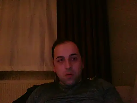 Snapshot of Yldrmm_9553 chatting on March 27, 9:03 pm Yldrmm 9553 online show from March 27, 9:03 pm