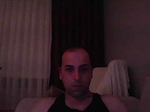 Snapshot of Yldrmm_9553 chatting on June 30, 8:32 pm Yldrmm 9553 online show from June 30, 8:32 pm