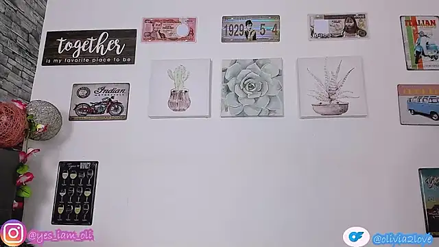 olivia22love online show from September 15, 1:00 pm