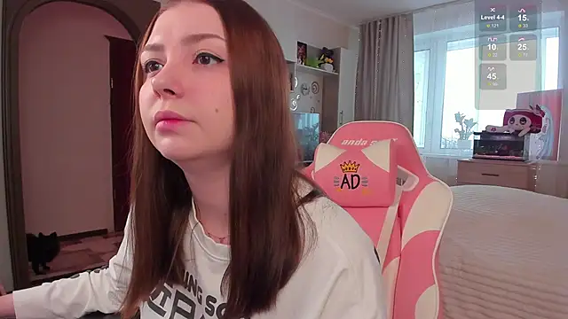 elisejays online show from January 10, 9:34 am