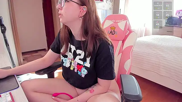 elisejays online show from February 22, 10:40 am