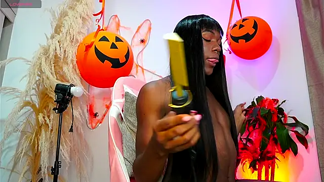 Snapshot of SharonGrowing chatting on October 23, 11:35 pm SharonGrowing online show from October 23, 11:35 pm