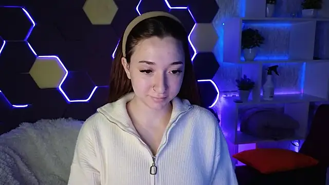 YasmineWest online show from December 20, 1:14 am