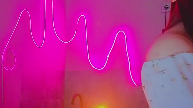 YasmineWest online show from November 19, 5:46 pm