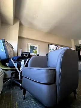 fatfabulous1981 online show from October 19, 6:19 pm