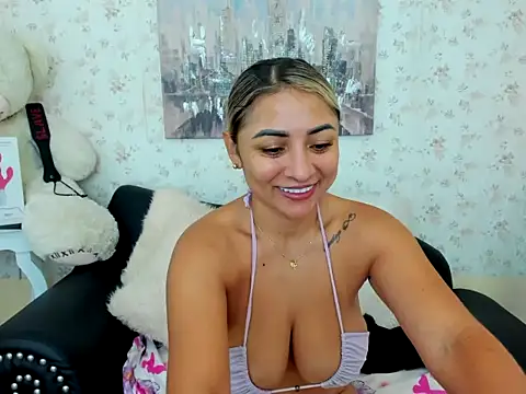milf bigass  online show from March 10, 12:43 pm