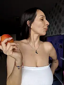 samilux5 online show from December 10, 7:32 pm