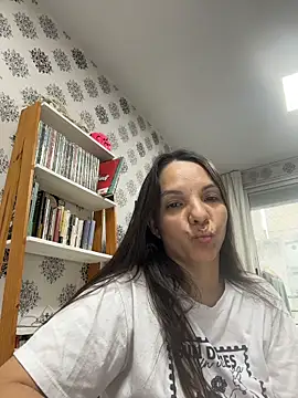 Snapshot of samilux5 chatting on April 21, 4:01 pm samilux5 online show from April 21, 4:01 pm