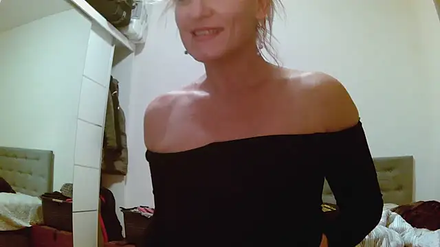 Snapshot of Sexyycattt chatting on January 17, 1:04 am Sexyycattt online show from January 17, 1:04 am