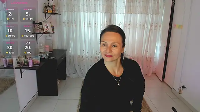lollita 23  online show from March 11, 9:15 pm