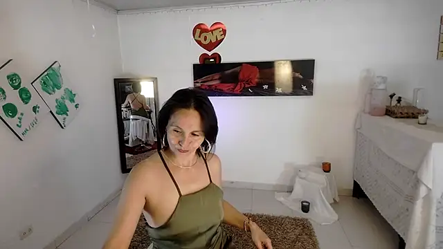 lollita 23  online show from May 4, 8:16 pm