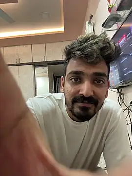 hornyguy271192 online show from December 17, 4:35 pm