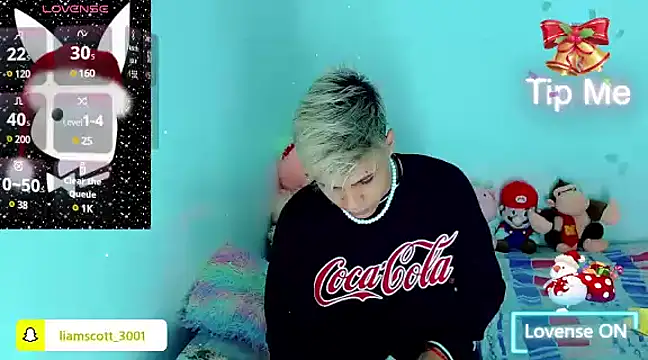 Snapshot of Liamscott_ chatting on December 8, 4:04 am Liamscott online show from December 8, 4:04 am