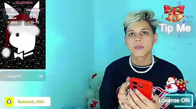 Snapshot of Liamscott_ chatting on December 22, 8:49 am Liamscott online show from December 22, 8:49 am