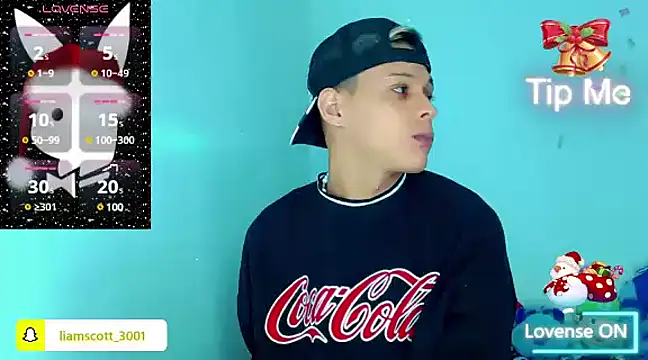 Snapshot of Liamscott_ chatting on December 23, 1:08 am Liamscott online show from December 23, 1:08 am