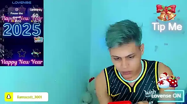 Snapshot of Liamscott_ chatting on January 6, 5:41 am Liamscott online show from January 6, 5:41 am