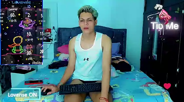 Snapshot of Liamscott_ chatting on February 20, 7:23 am Liamscott online show from February 20, 7:23 am