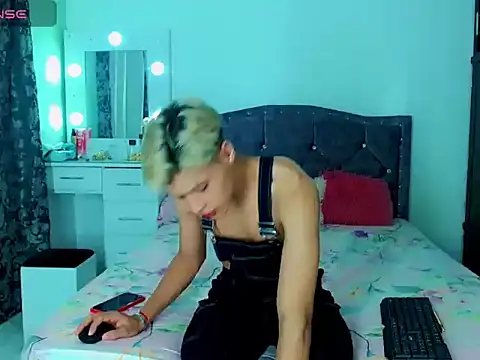 Snapshot of Liamscott_ chatting on March 22, 3:52 am Liamscott online show from March 22, 3:52 am