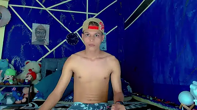 Liamscott  online show from May 14, 7:09 pm