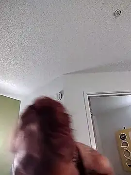 Snapshot of renegade_vyxxen chatting on March 7, 6:24 am renegade vyxxen online show from March 7, 6:24 am