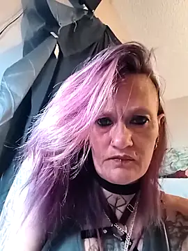 Snapshot of renegade_vyxxen chatting on March 4, 5:13 am renegade vyxxen online show from March 4, 5:13 am