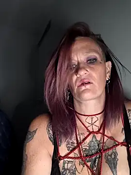 Snapshot of renegade_vyxxen chatting on March 6, 12:23 pm renegade vyxxen online show from March 6, 12:23 pm