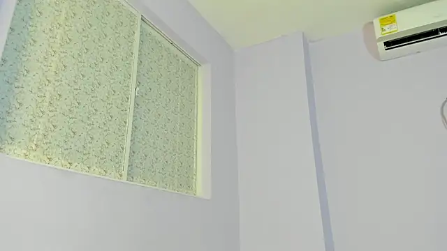 Snapshot of Mari_Mendoza chatting on December 7, 7:54 pm Mari Mendoza online show from December 7, 7:54 pm