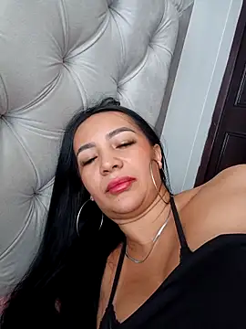 Snapshot of greicyass chatting on September 26, 3:27 pm greicyass online show from September 26, 3:27 pm