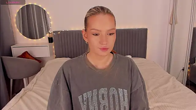 Snapshot of CassieRayss chatting on February 20, 12:16 pm CassieRayss online show from February 20, 12:16 pm