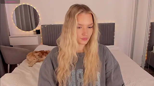 Snapshot of CassieRayss chatting on March 21, 10:42 am CassieRayss online show from March 21, 10:42 am